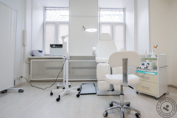 Студия подологии и медицинского педикюра Здоровые стопы - фото 1