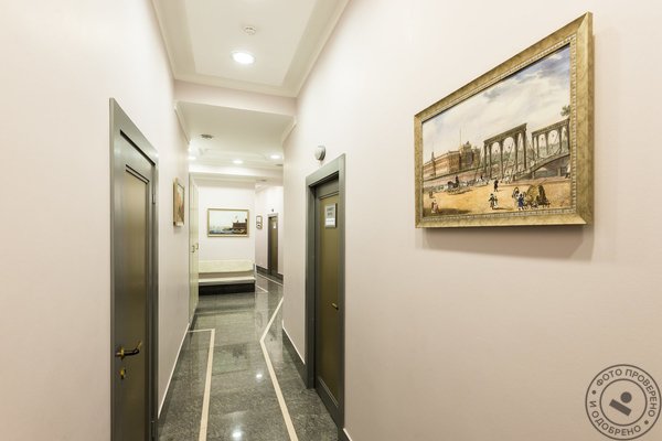 Первая Невская Клиника на улице Есенина - фото 3