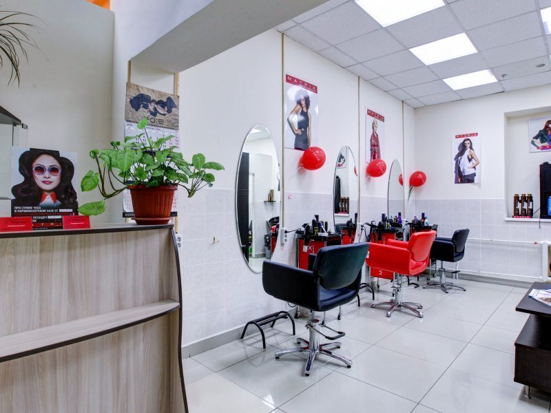 Салон-парикмахерская У Марины на метро Автозаводская - фото 1