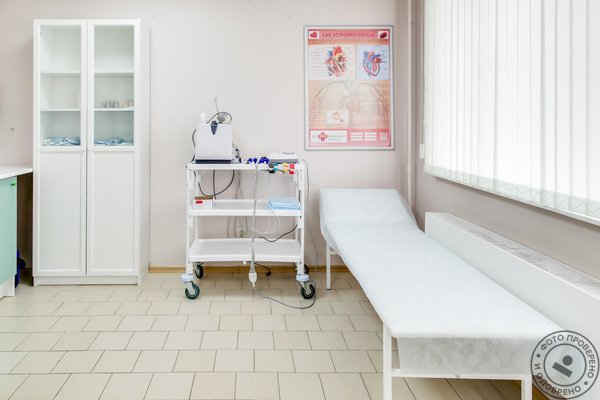 Семейная клиника Доктор рядом на улице Маршала Савицкого - фото 7